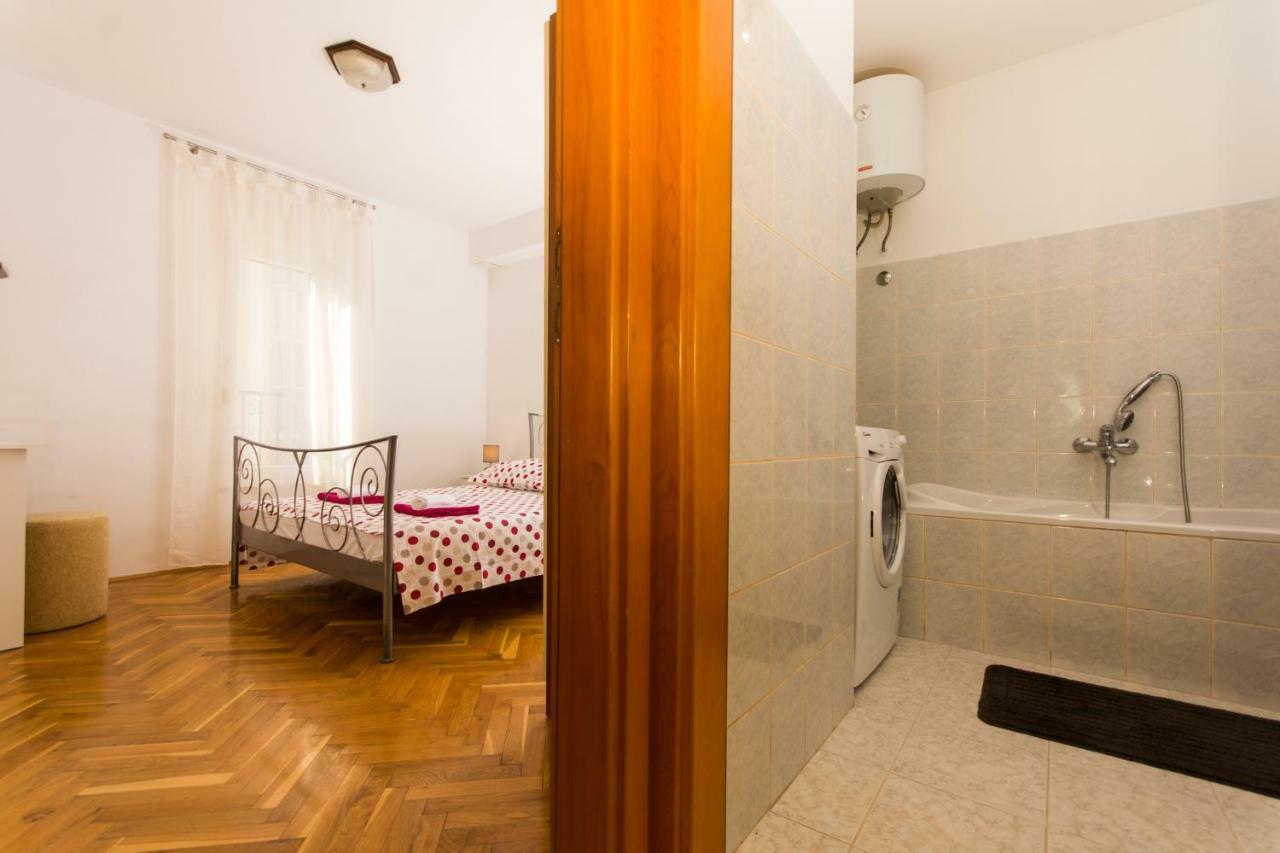 Apartman Ruza Apartment โตรกีร์ ภายนอก รูปภาพ