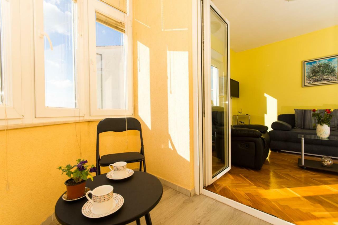 Apartman Ruza Apartment โตรกีร์ ภายนอก รูปภาพ