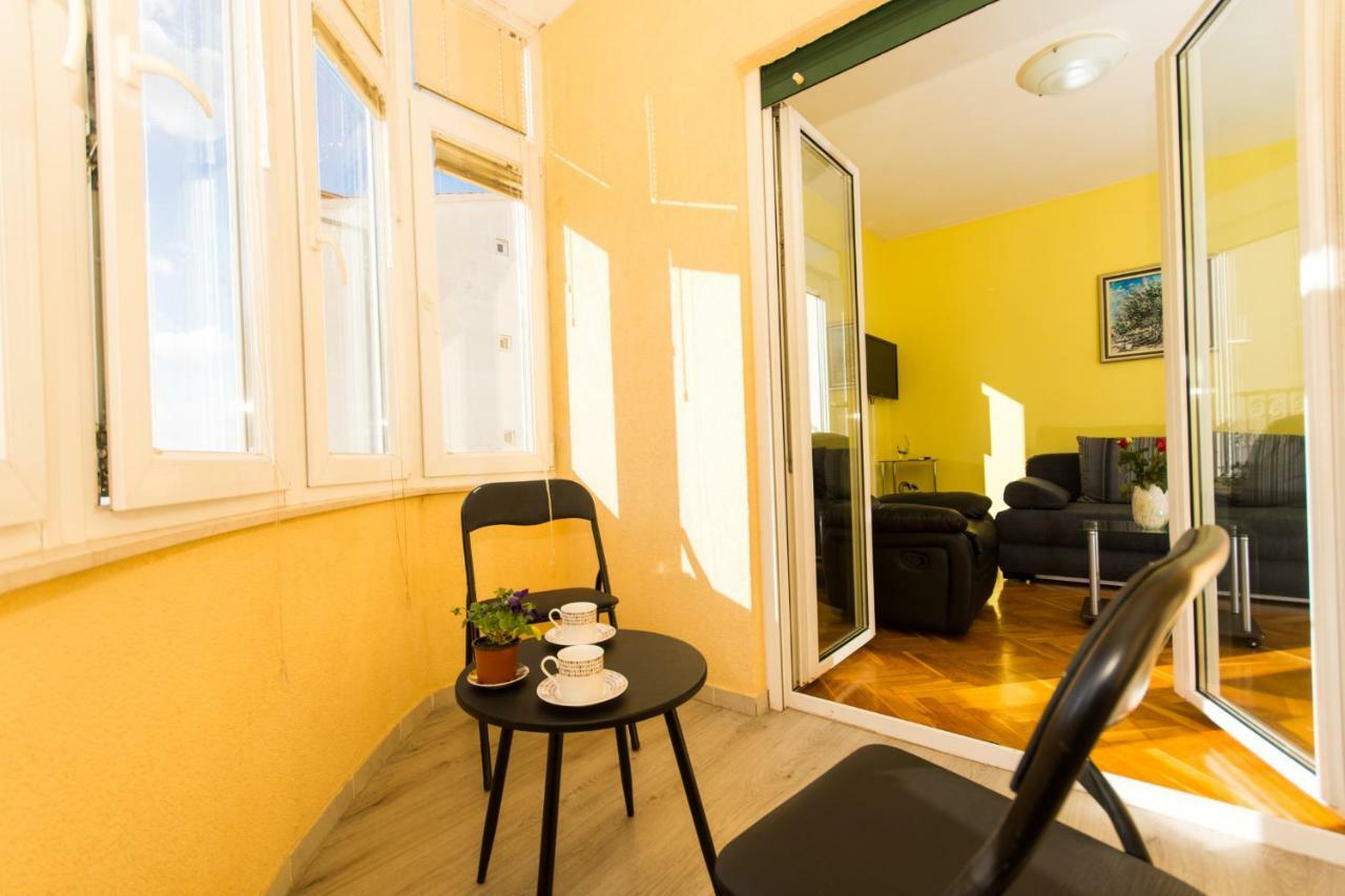 Apartman Ruza Apartment โตรกีร์ ภายนอก รูปภาพ